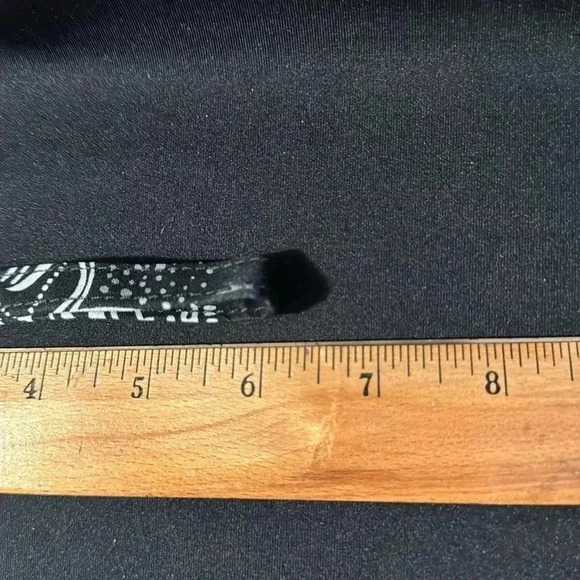 Vera Bradley Wristlet with RFID Protection (NWT) - Picture 9 of 9